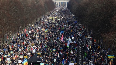 Miles de personas se manifestaron en toda Europa contra Putin: “Queridos rusos, terminen con el tirano”