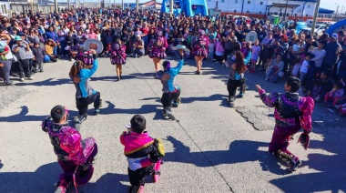 A pura música color y alegría se vivieron los carnavales en zona sur