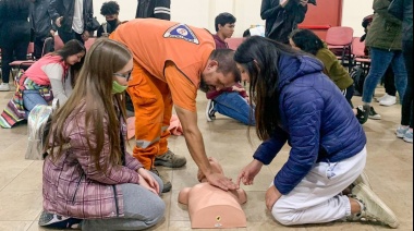 Mas de 150 jóvenes se capacitaron en RCP y Primeros Auxilios