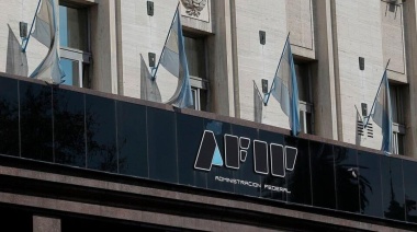 Dólar ahorro y tarjetas: cómo pedir la devolución del 35% a la AFIP