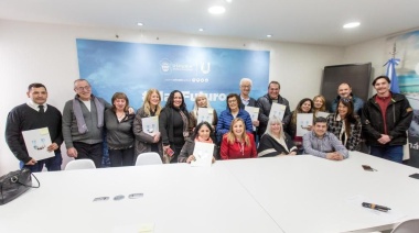 10 familias de Ushuaia ya tienen su título de propiedad