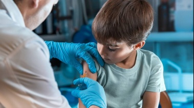 Se duplicó la internación de niños por coronavirus e instan a vacunarse