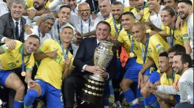 Bolsonaro: "Los futbolistas, si se infectan con el virus, tienen una probabilidad muy baja de morir"