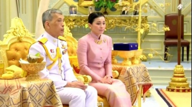 De "guardaespaldas" a reina de Tailandia