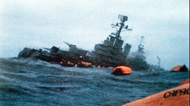 El hundimiento del ARA General Belgrano: 323 muertos, 58 minutos para escapar y lealtad hasta el final