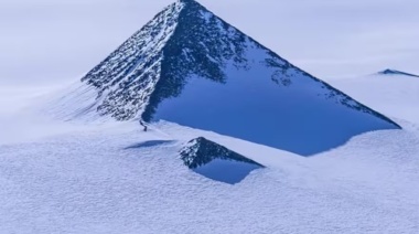 La verdad detrás de la “montaña pirámide” que se esconde bajo el hielo de la Antártida