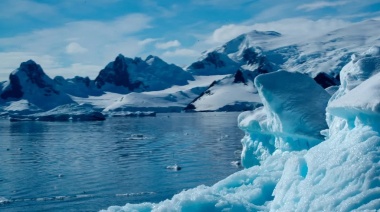 Intenso y significativo deshielo estival se registra en la península antártica