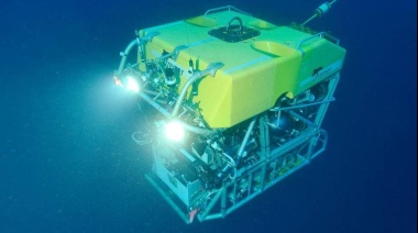 Momentos críticos: Hallaron restos en la zona de búsqueda del submarino desaparecido