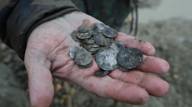 Por la sequía del Danubio hallan en Hungría un tesoro del S. XVIII