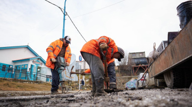 Avanzan con bacheo y mantenimiento en distintos sectores de la ciudad