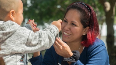 "Me imagino llegar a casa y abrazar a mis hijos", dijo la enfermera expulsada del país