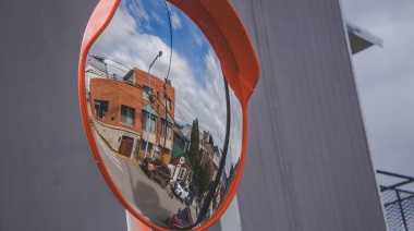 Colocaron espejos parabólicos de seguridad en distintos puntos ciegos de Ushuaia