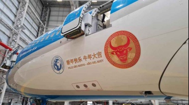 Un avión de Aerolíneas Argentinas partió rumbo a Beijing para traer al país un millón de vacunas de Sinopharm