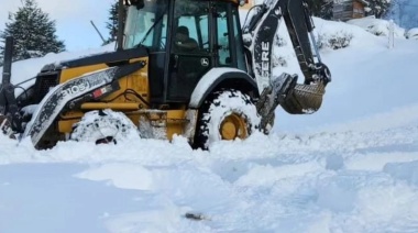 Fuerte temporal de nieve : El aeropuerto no puede operar y hay vuelos desviados y cancelados