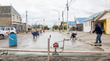 Bacheo y pavimento en toda la ciudad