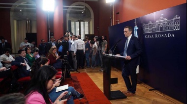 Caputo anunciará mañana las primeras medidas económicas, confirmó el vocero presidencial
