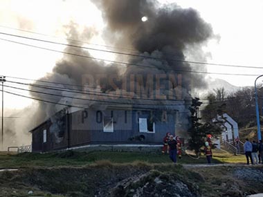 Pérdidas totales en el incendio de una casa de la Armada