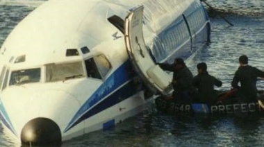 El milagro del avión que “flotó” en el canal de Beagle: “Pasaron 32 años y aún recuerdo ese tremendo ruido al caer de panza”