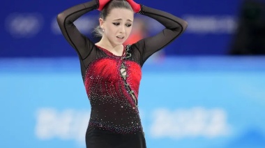 La patinadora rusa de 15 años que hizo historia con su salto cuádruple y ahora dio positivo en una prueba de dopaje