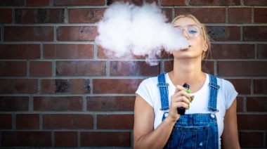 Cuál es el mejor método para que los jóvenes dejen el vapeo, que puede ser tan nocivo como el cigarrillo