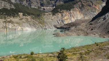 El retroceso del glaciar Ventisquero Negro creó un nuevo lago que ya tiene 70 metros de profundidad