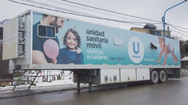 El móvil sanitario municipal refuerza la atención primaria y entrega vitamina D