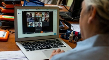 Clases en Zoom: 4 problemas de la enseñanza en línea que señala el profesor que anunció su renuncia a sus alumnos en directo