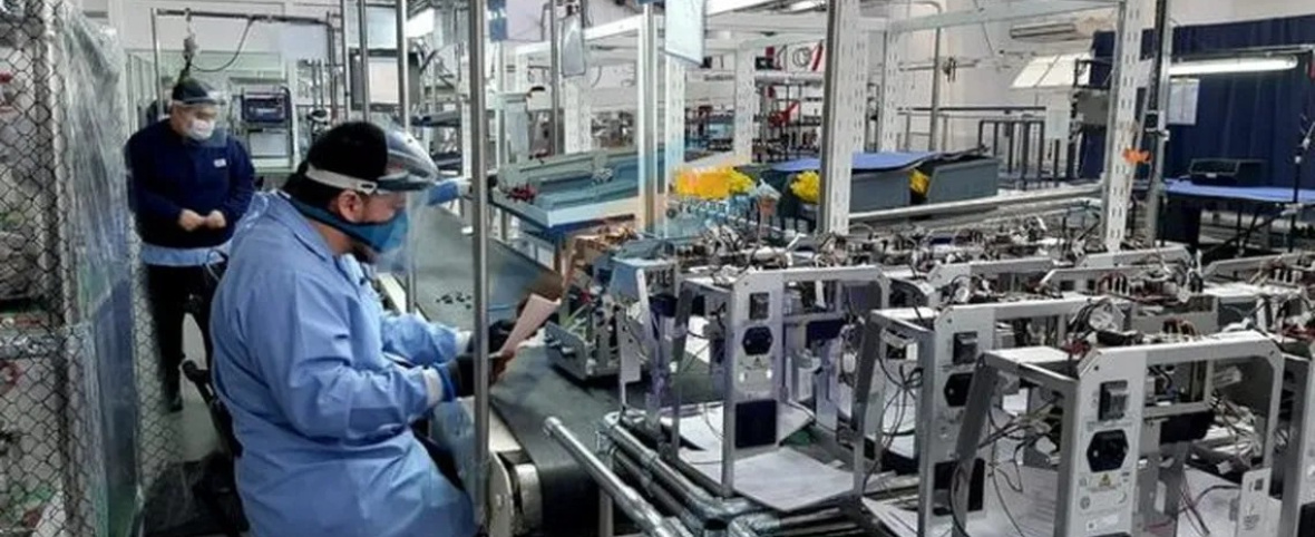 Crisis en la era Milei: la industria argentina pierde 160 empleos por día