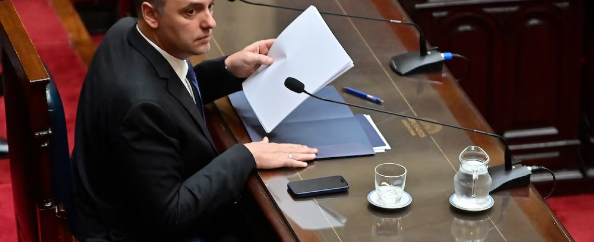 Milei y su ambiguo código etico: Sostiene a Adorni, pero los dialoguistas esperan la interpelación