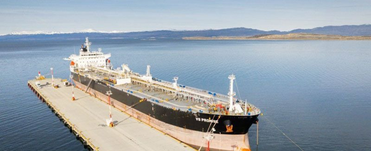Repudio a la operación de un petrolero británico en el Puerto de Ushuaia