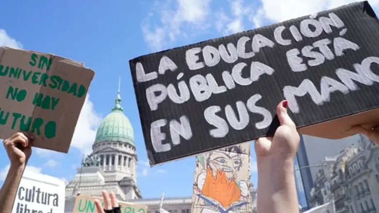 Milei vetó la Ley de Financiamiento Universitario y rechazó la Emergencia del Garrahan