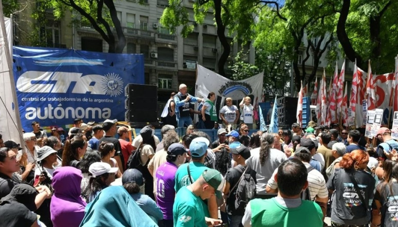 El Gobierno definirá el aumento del Salario Mínimo Vital y Móvil por decreto