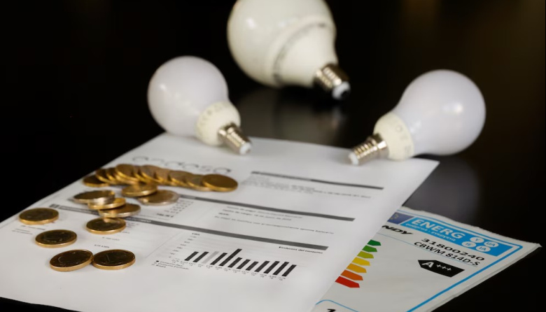 Facturas de luz y de gas: quiénes seguirán recibiendo subsidios y quiénes pagarán la tarifa plena desde este mes