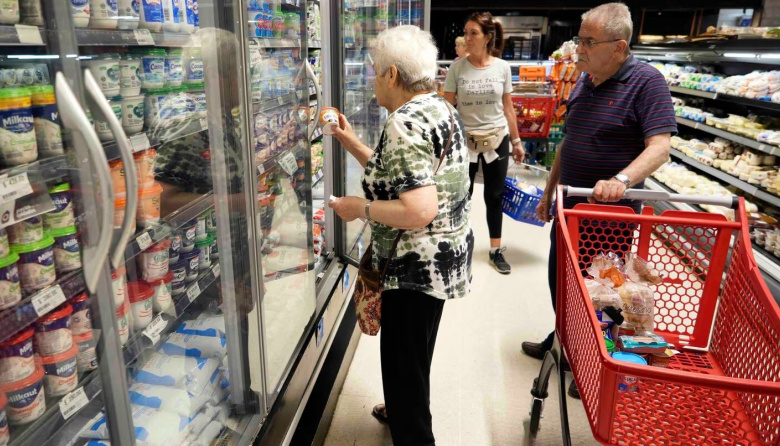 Llenar el changuito: hay diferencias de más de $115.000 en el precio que se paga en distintos lugares del país