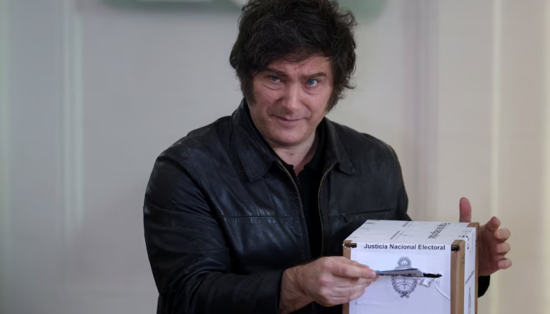 La letra chica de la nueva reforma electoral de Milei: motosierra a sellos de goma, suspensión de elecciones al Parlasur y debates no obligatorios