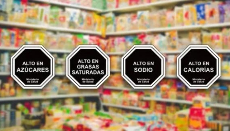 Nutricionistas alertan sobre la eliminación del Etiquetado Frontal: se "hipoteca el futuro" de la salud
