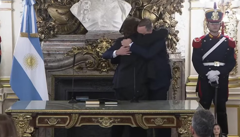 Adorni, comprador compulsivo