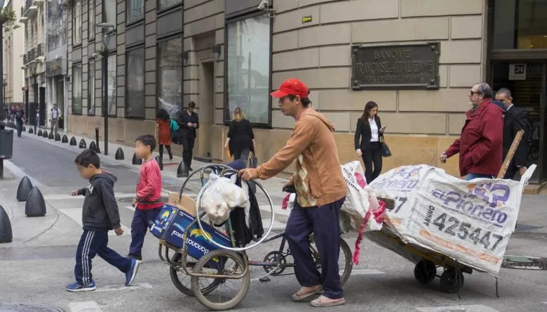 Casi la mitad de los jóvenes vive en situación de vulnerabilidad, según la UBA