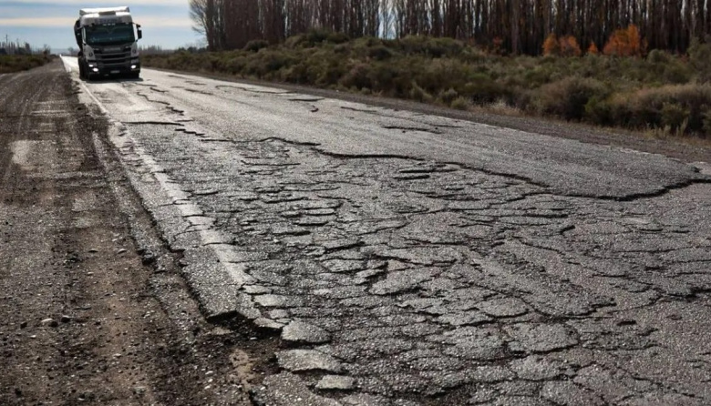 El Gobierno privatiza las rutas y se queda con el impuesto a los combustibles