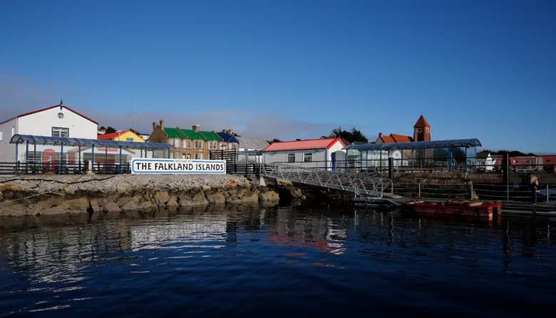 Malvinas: el Gobierno británico trató de bajar la tensión y destacó la relación con Argentina, pero rechazó dialogar sobre la soberanía de las islas