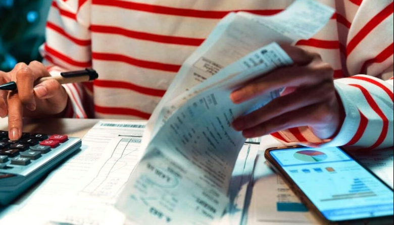 El nivel de deuda de las familias volvió a aumentar y llegó al 18% en julio