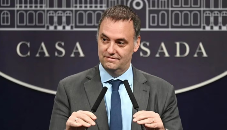 Será el único?: La fiscalía pone en duda las explicaciones patrimoniales de Adorni y pide peritar sus billeteras cripto