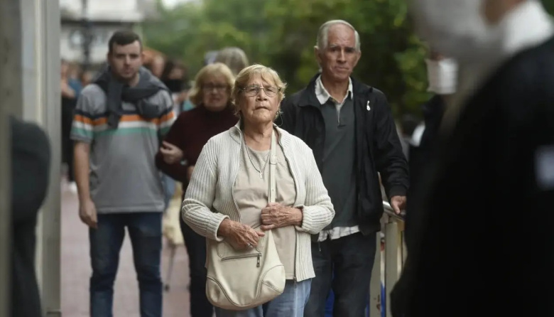 "Hoy un jubilado tiene que elegir entre comprar medicamentos o comer"