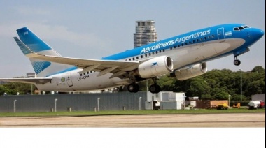 Los 5 privilegios que tienen los empleados de Aerolíneas Argentinas y que el Gobierno quiere eliminar