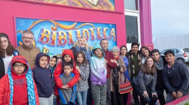 La gobernadora Bertone en la celebración del 92° aniversario de la Biblioteca Sarmiento