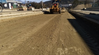 Comenzó la pavimentación de De la Estancia en el Barrio Pipo