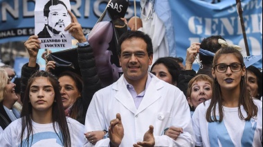 Movimientos provida marcharon al Congreso en apoyo al ginecólogo condenado en Río Negro