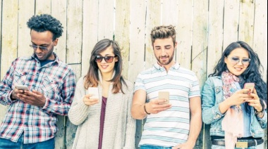 Los celulares y la vida moderna están afectando nuestro cráneo