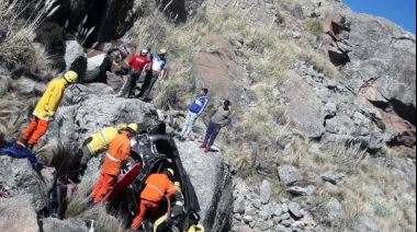 Un nene de 9 años trepó un barranco de 100 metros para salvar a su familia tras un vuelco en Córdoba