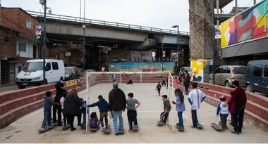 La escuela de skate que busca despertar vocaciones en los chicos de la Villa 31